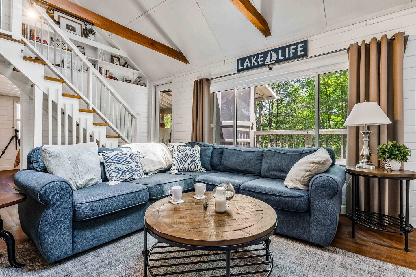 Lakehouse Escape by Lake Wallenpaupack