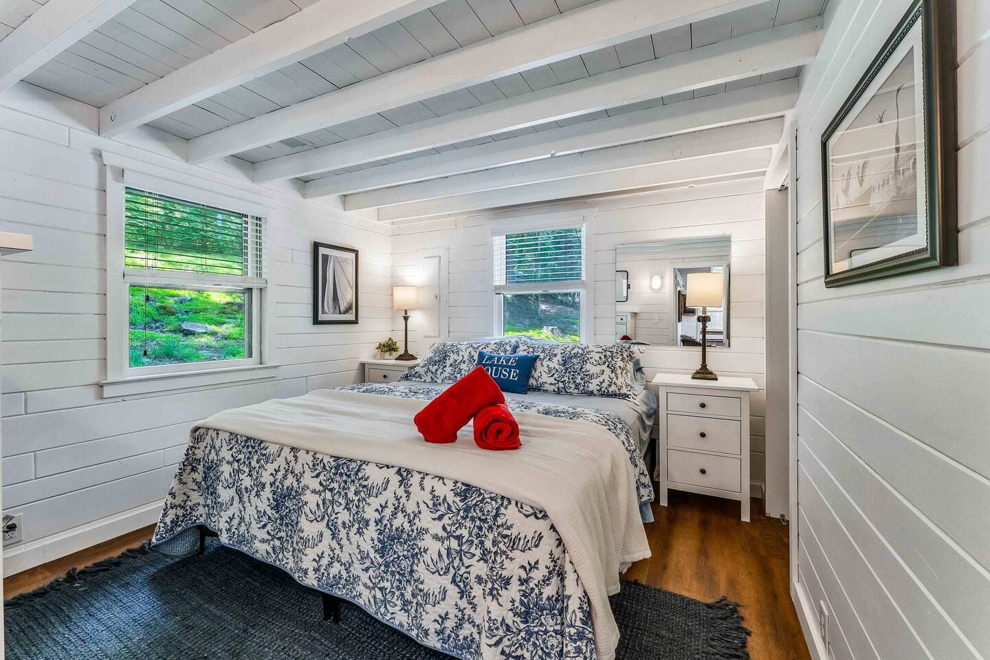 Lakehouse Escape by Lake Wallenpaupack