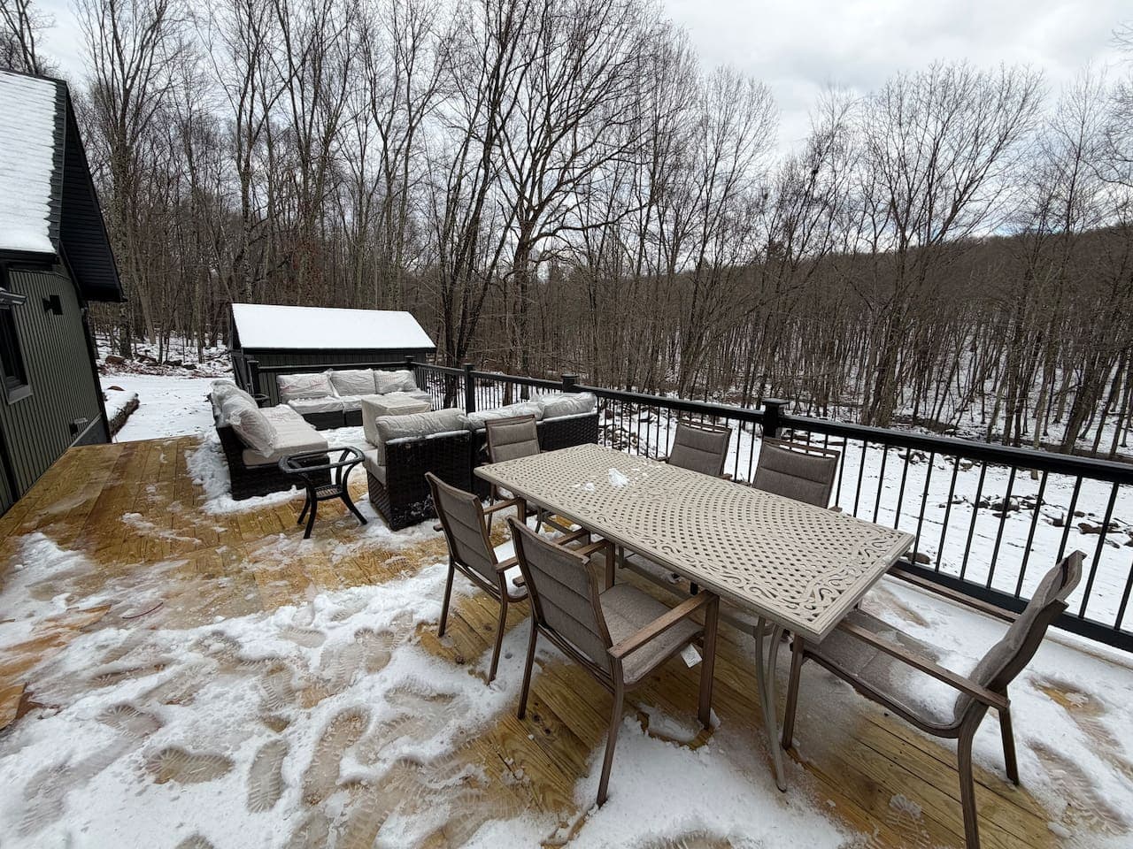 Creek Retreat w/ Secluded 18-Acres, Hot Tub, Sauna