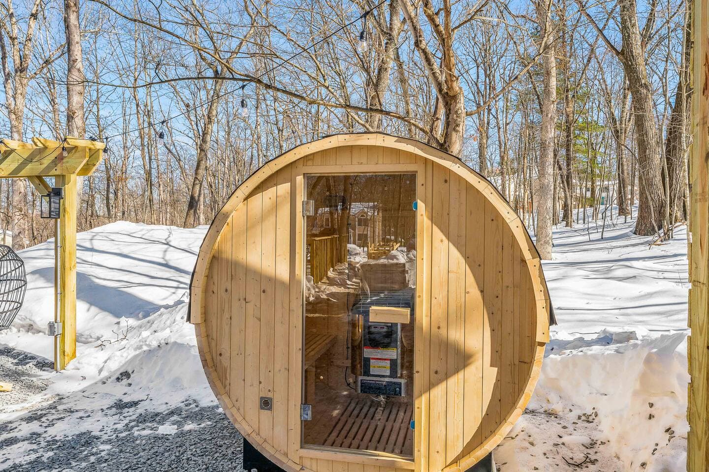 Pocono Chalet W/ HotTub Sauna Near Bushkill Falls
