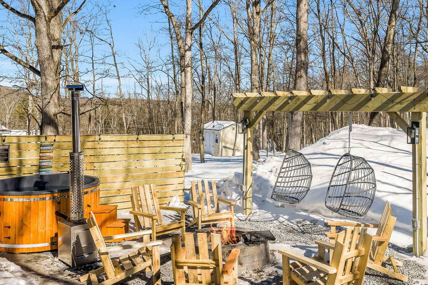 Pocono Chalet W/ HotTub Sauna Near Bushkill Falls