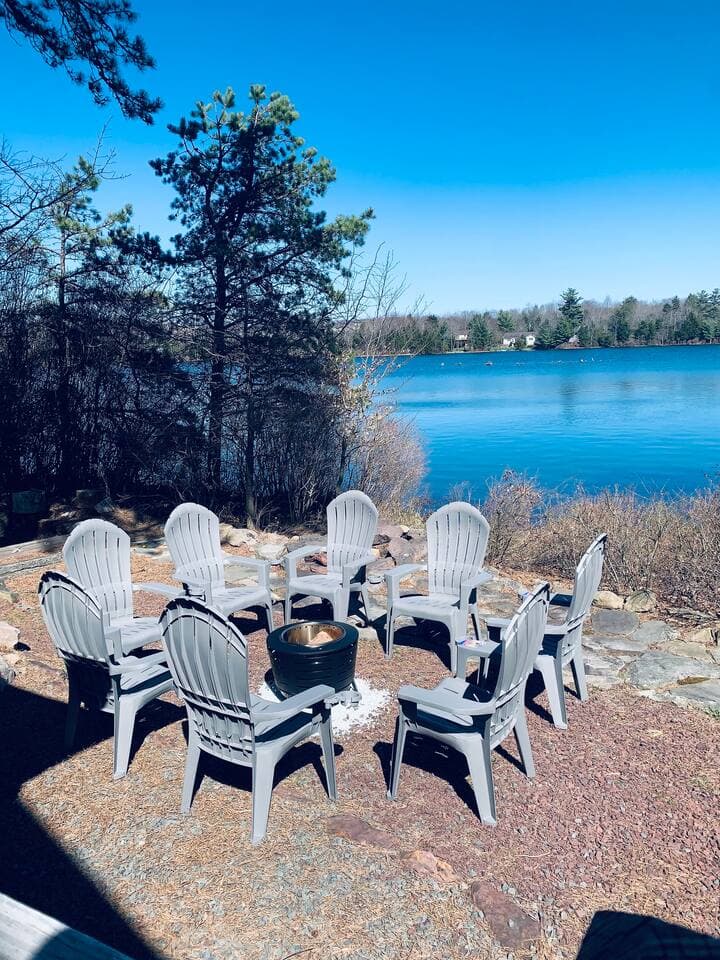 Lake front 5 minutes from Kalahari