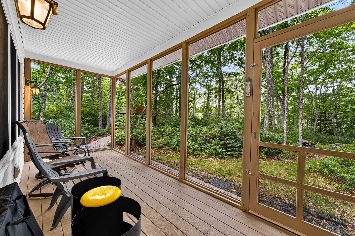 Secluded Wooded Serenity In Pennsylvania Mountains