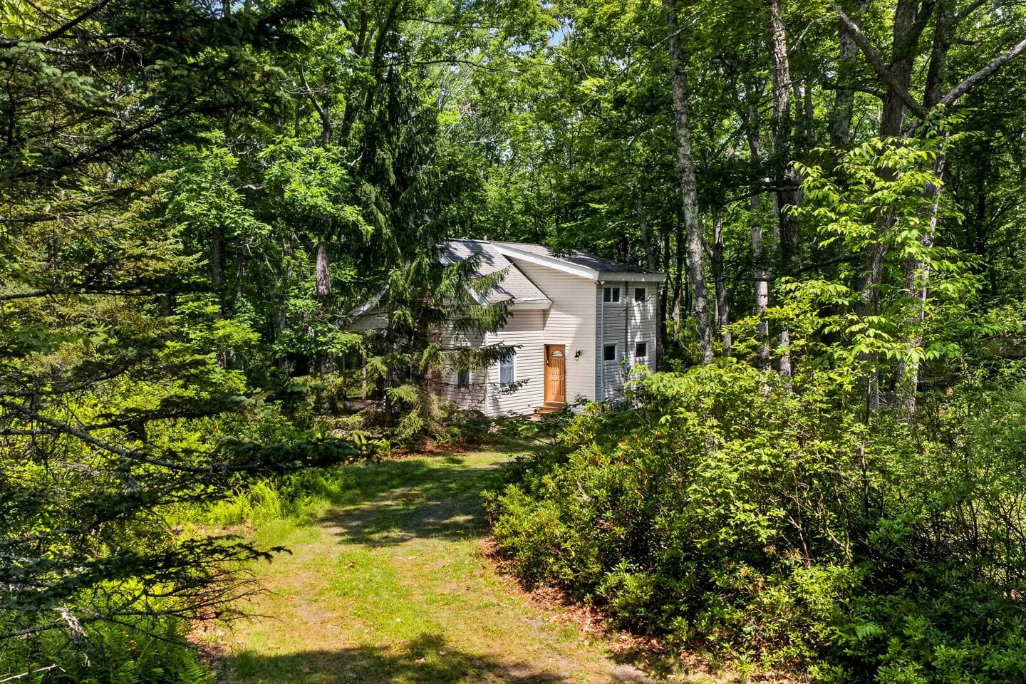 Secluded Wooded Serenity In Pennsylvania Mountains