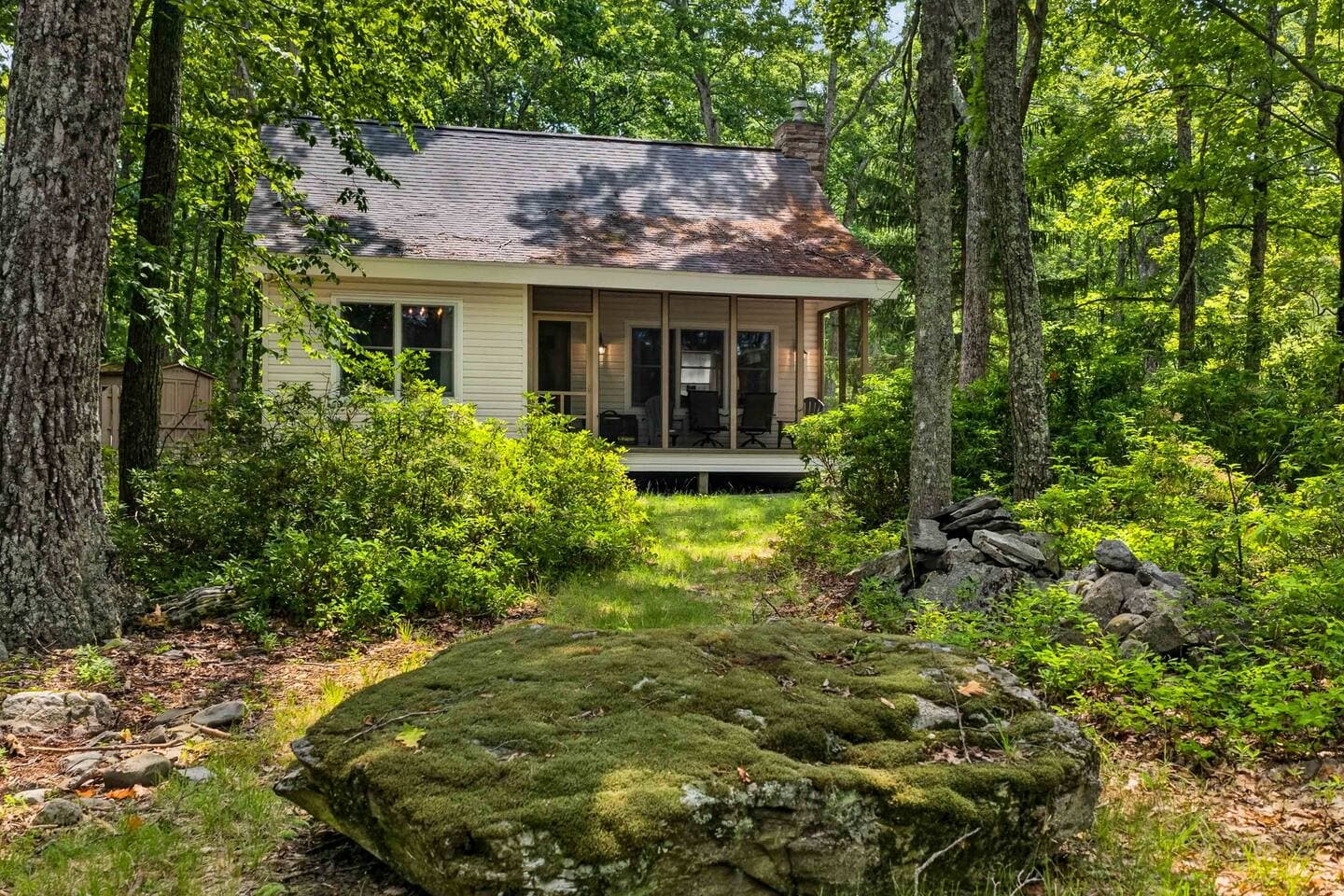 Secluded Wooded Serenity In Pennsylvania Mountains