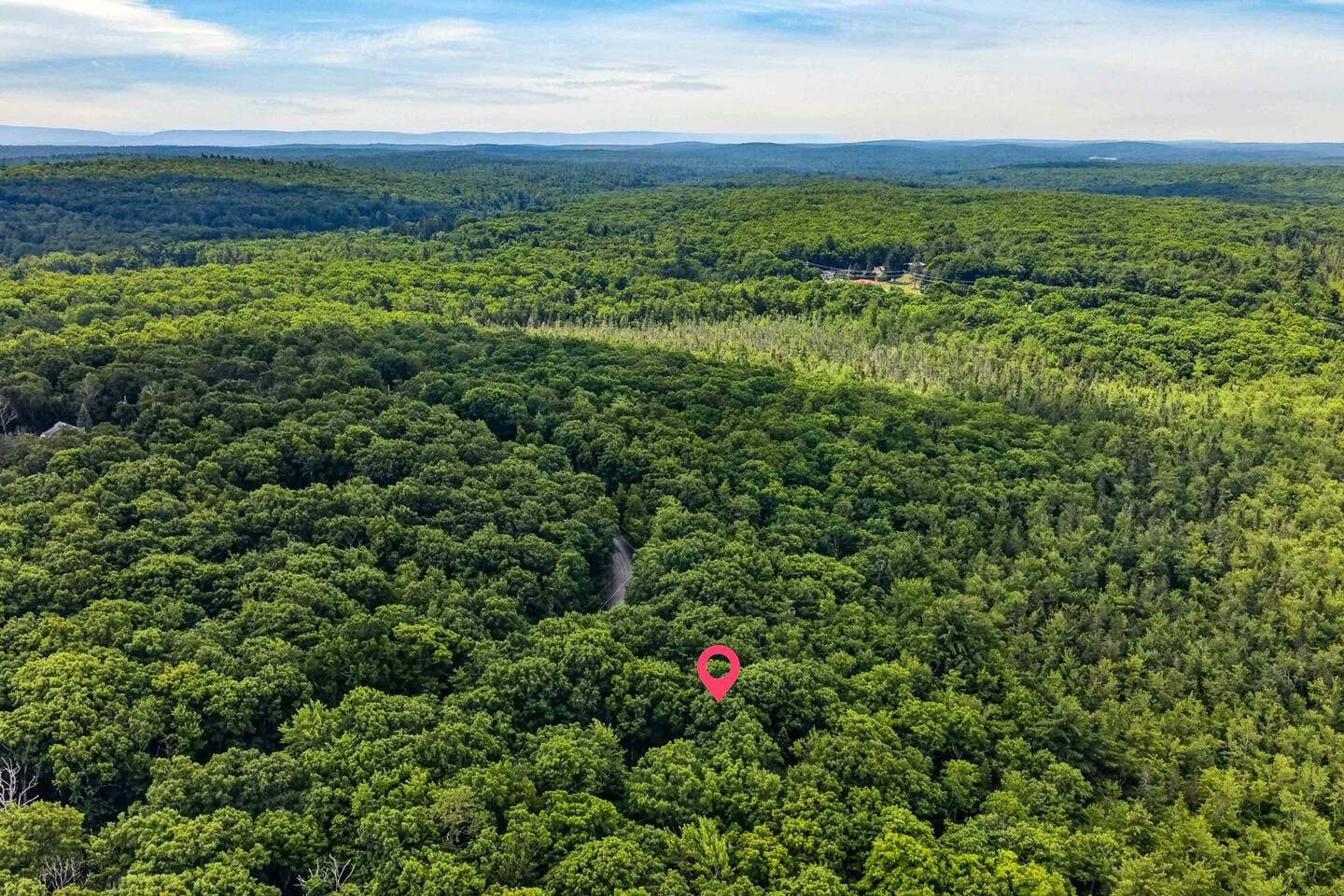 Secluded Wooded Serenity In Pennsylvania Mountains