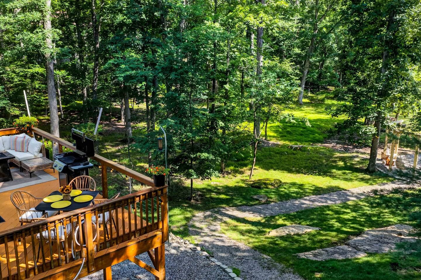 Lake Front Oasis Near Bushkill & Shawnee W Hot Tub