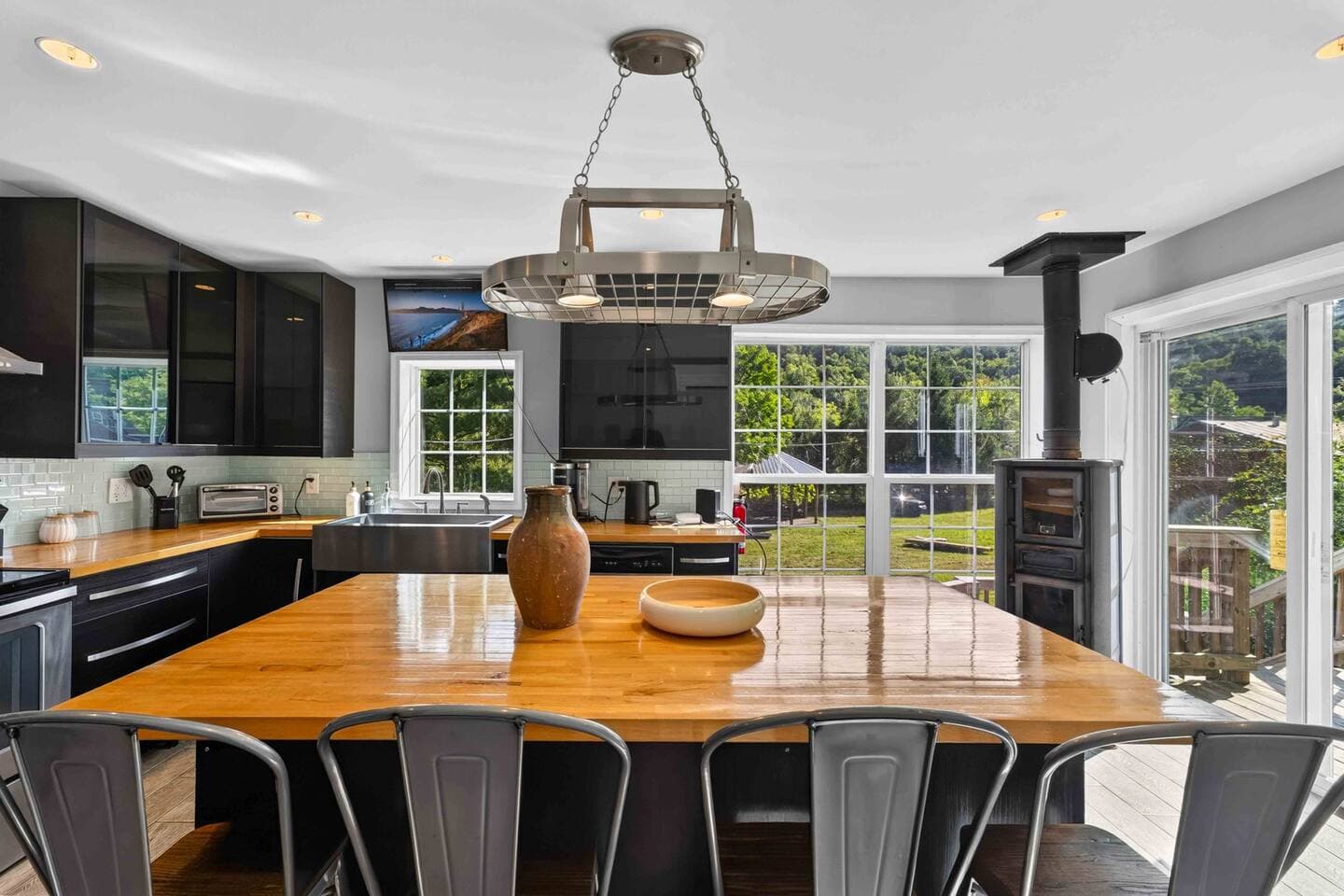 Wellness Retreat with sculptural 360° fireplace