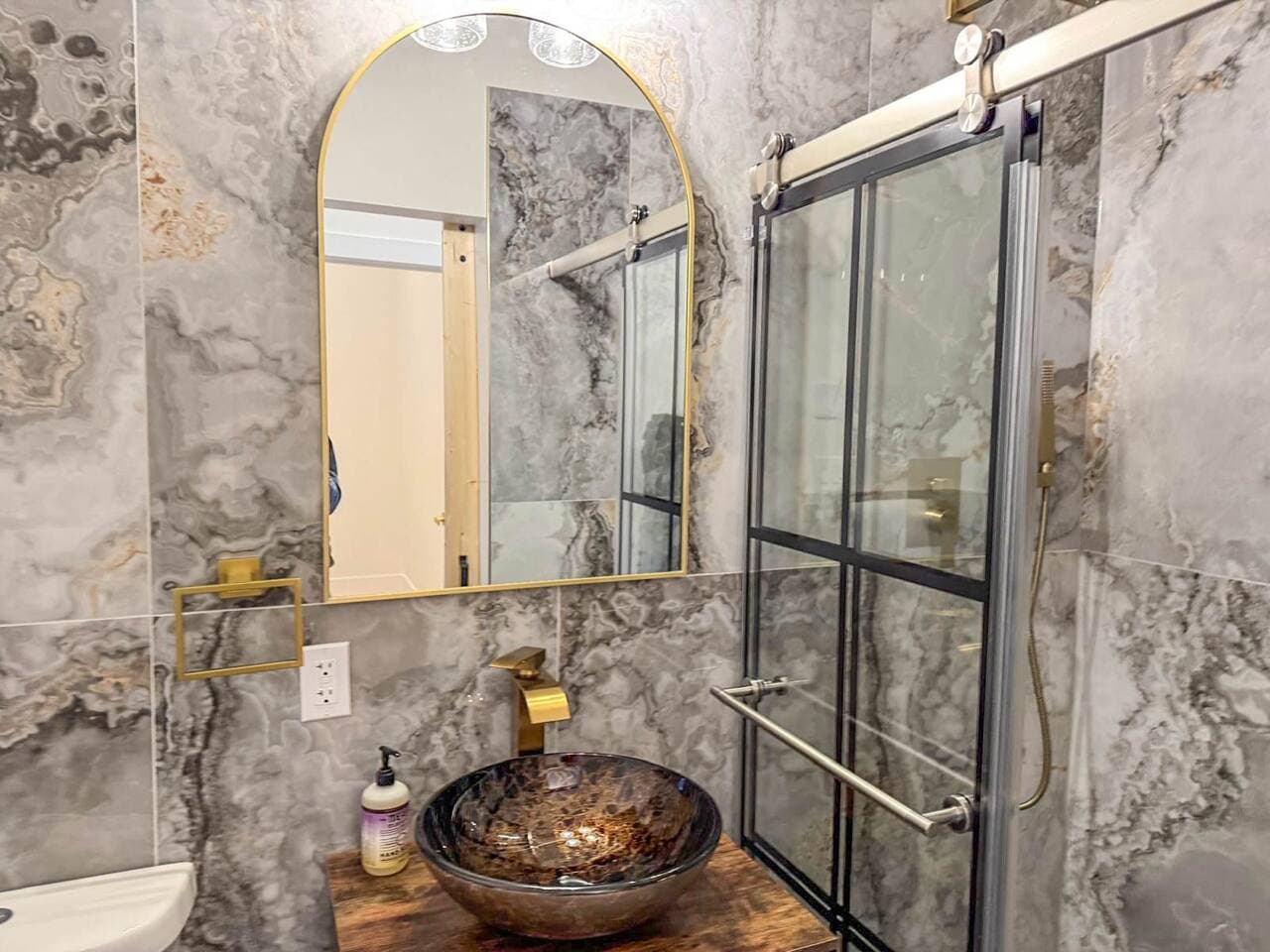 Cozy Long Island 1BD Apartment near the beaches