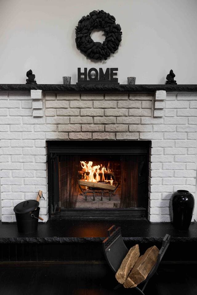 BLVCK Cabin 2 near Falls w/HotTub, Sauna & Game Room