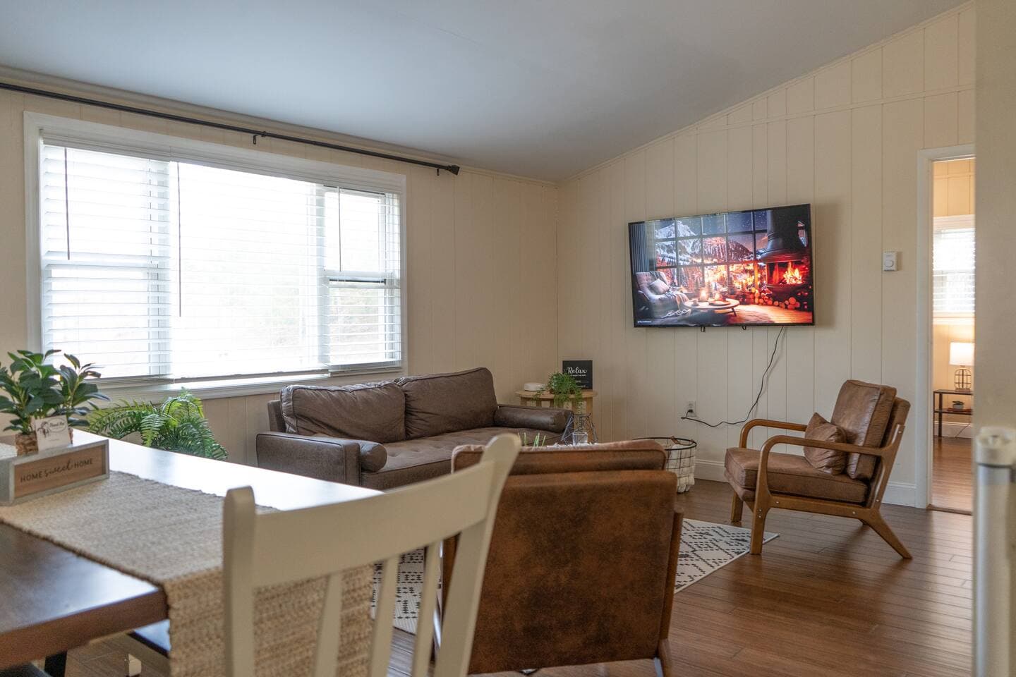 Scenic Cabin by Bushkill Falls & Shawnee w/Hot Tub