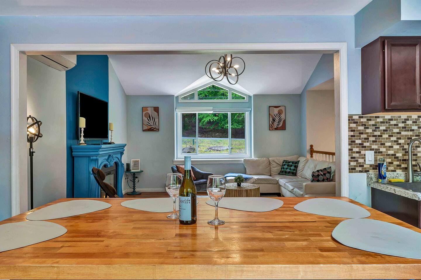 Spacious 4BR Escape Pool, Hot tub, Sauna & Game Room