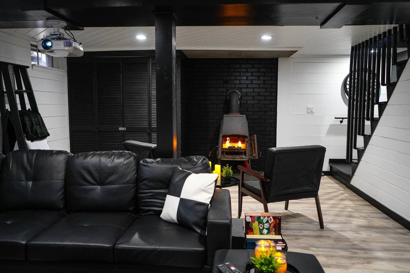 BLVCK Cabin 3 Hot Tub/Sauna Near Bushkill/Shawnee