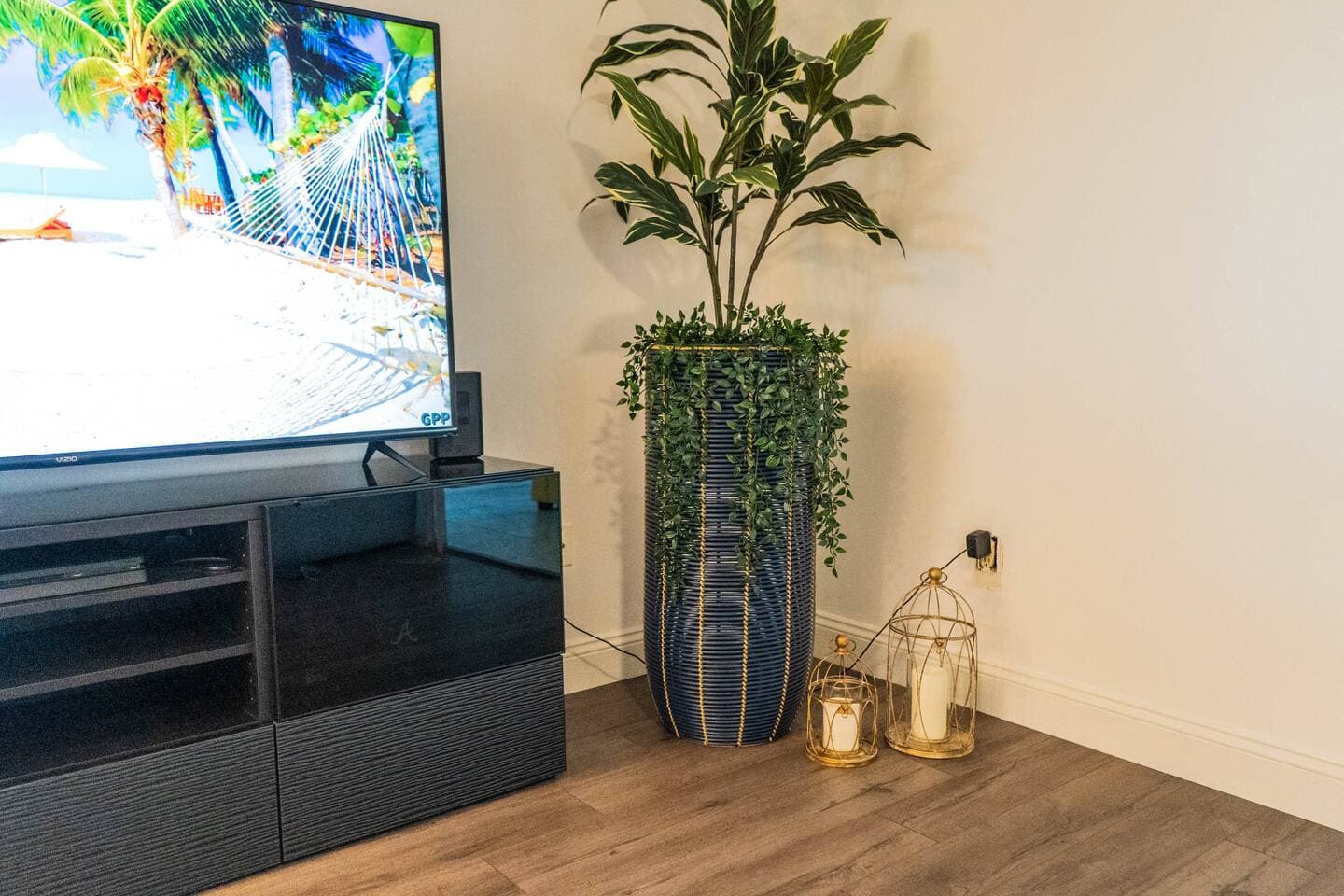 Relaxing Luxury Townhome w/Hot Tub by Daytona Beach