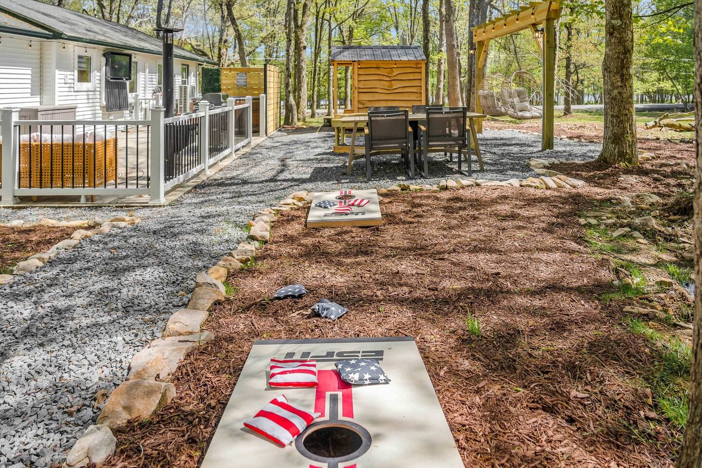 White Cabin by Lake w/Hot Tub Sauna & Game Room