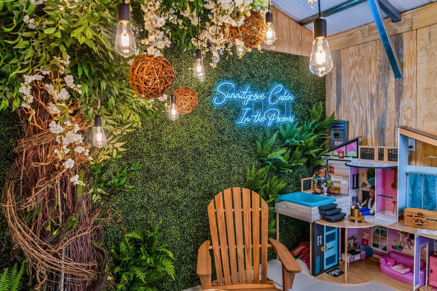 Summitgrove Cabin w/ Hot tub, Game Room & Outdoor TV